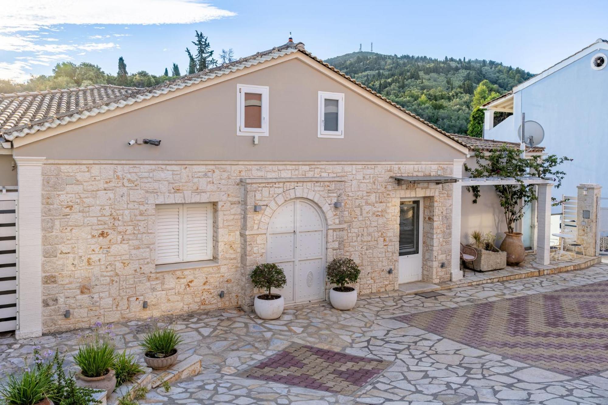 Loulass Village Aparthotel Mesongi Bagian luar foto