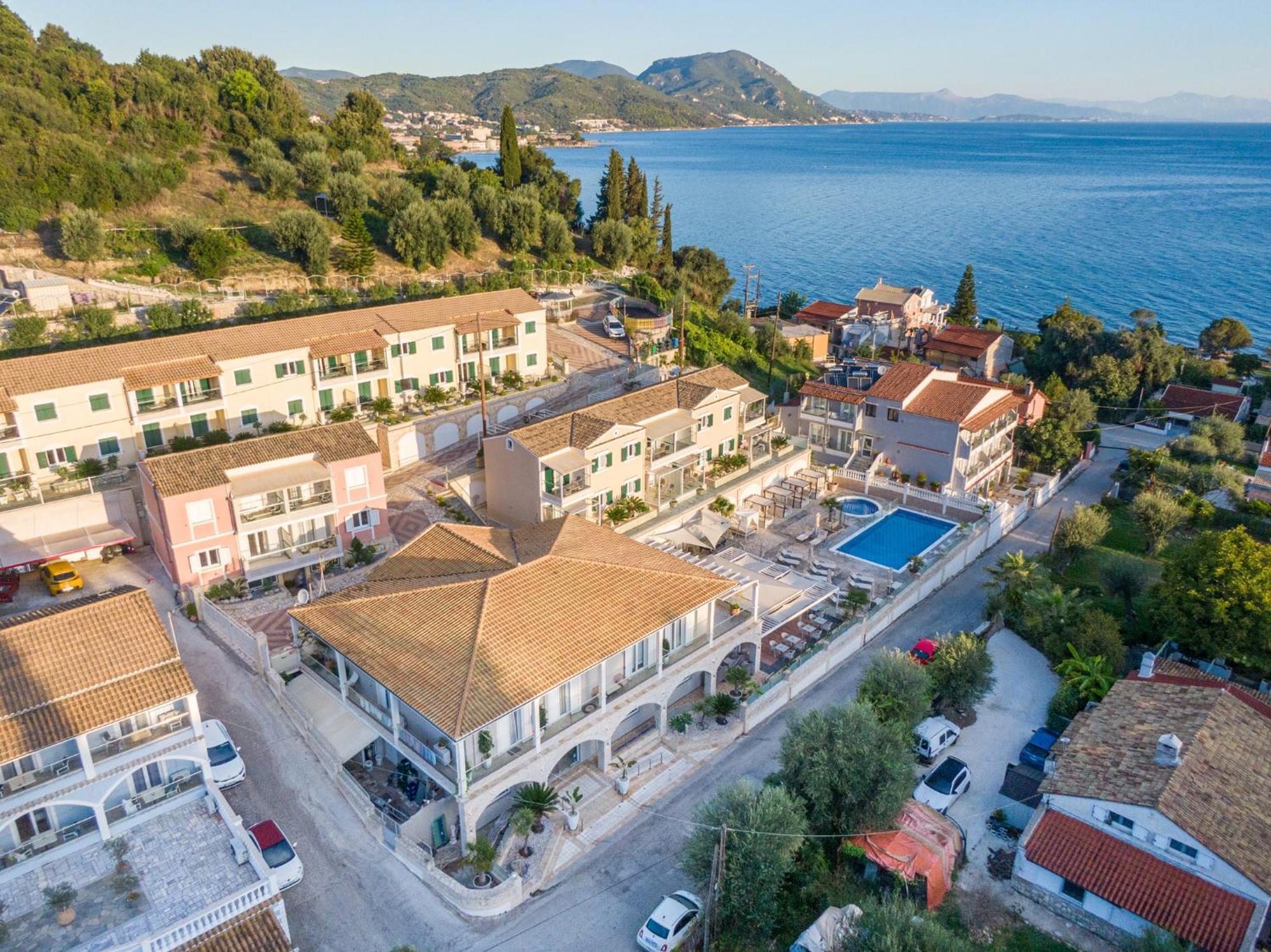 Loulass Village Aparthotel Mesongi Bagian luar foto
